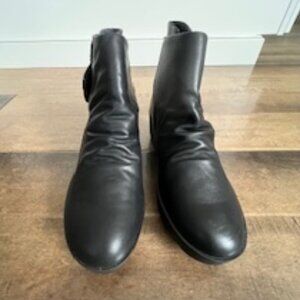 NWOT ICI & Co Italian Black Leather Wdege Scrunchie Boots- Size 38